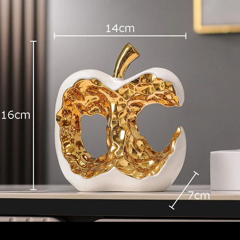 Eternal Apple – Symbol of Wisdom and Temptation