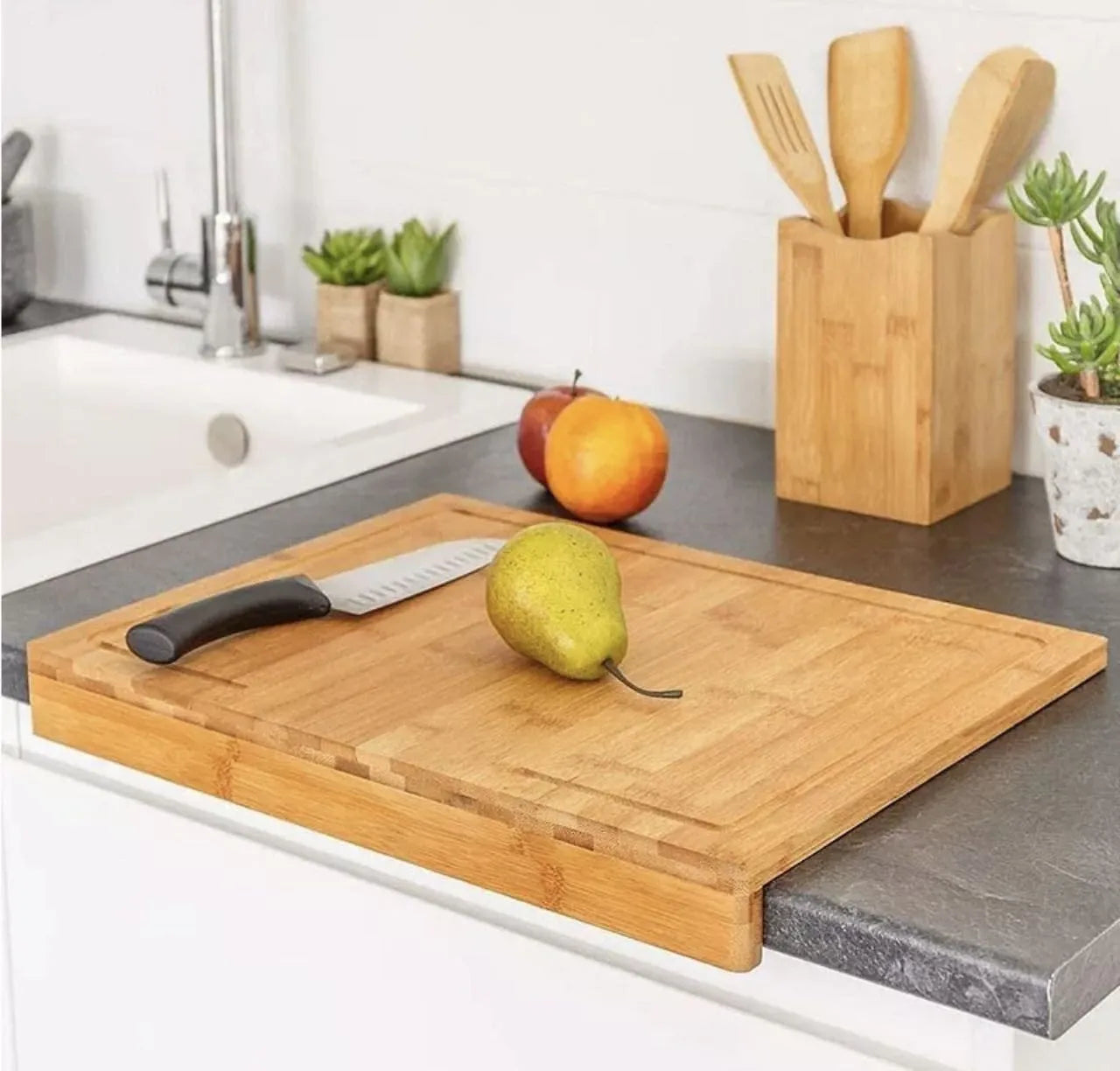 SliceZen – Eco-Friendly & Sophisticated Bamboo Cutting Board