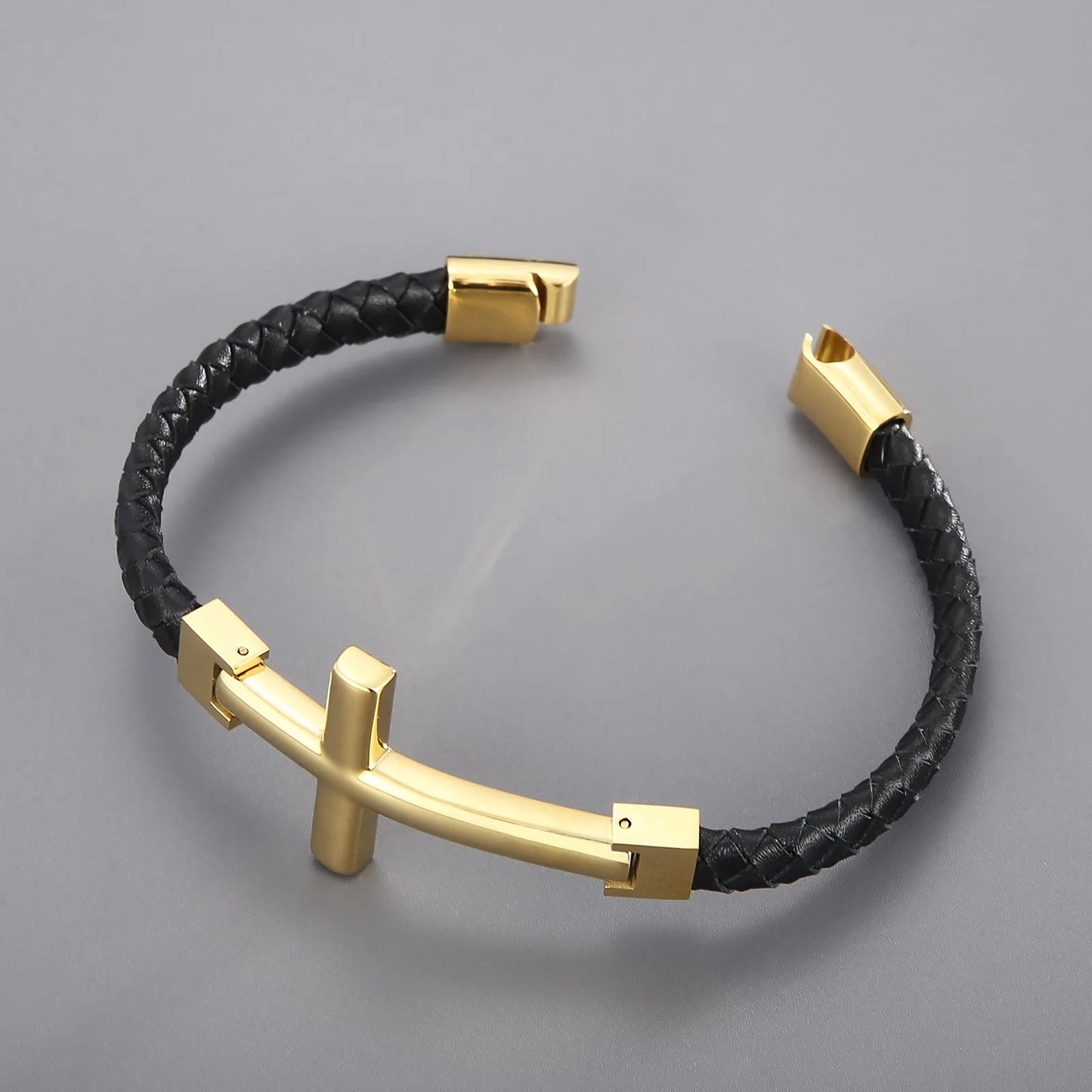 Valor & Véritas – Leather Bracelet with Stainless Steel Cross Detail