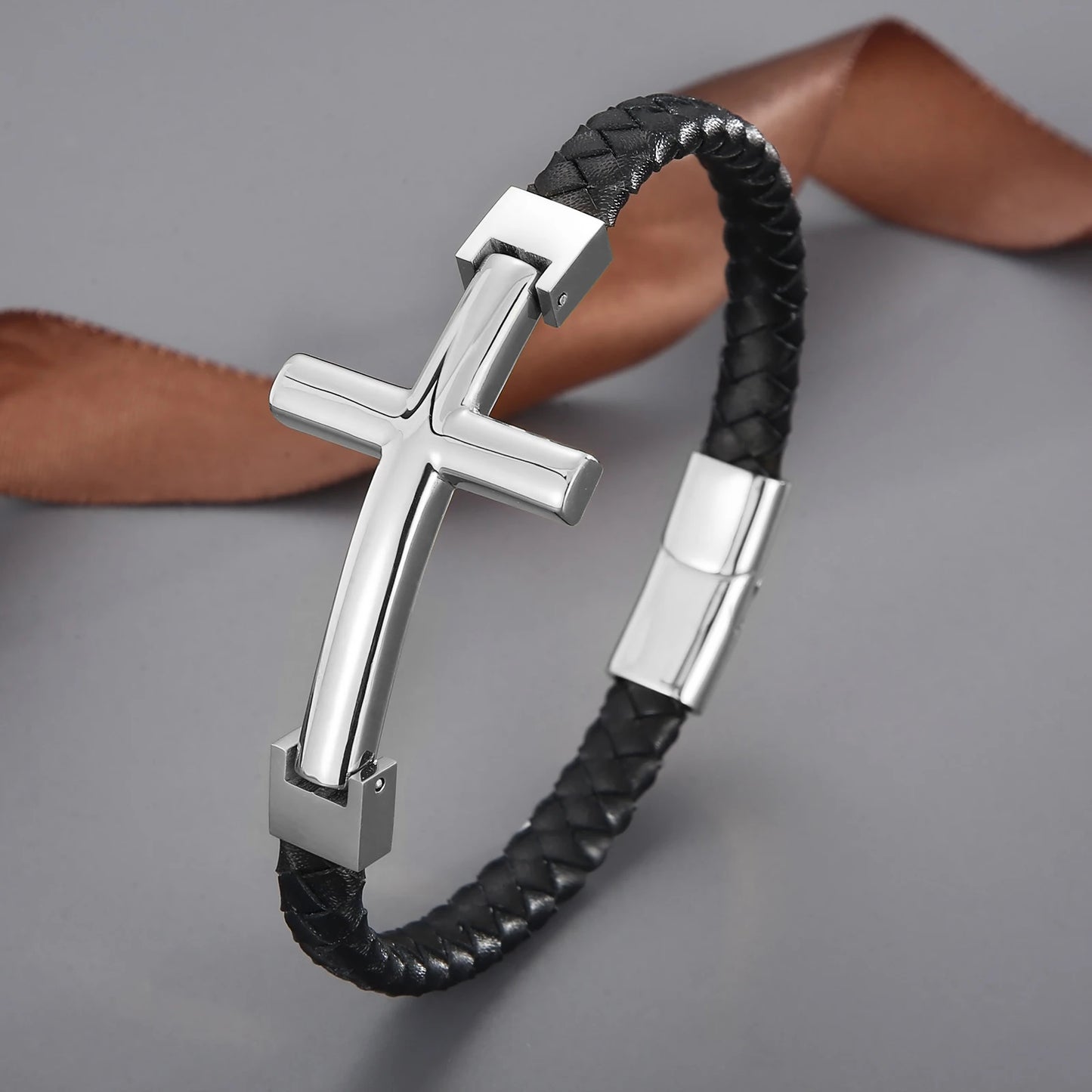 Valor & Véritas – Leather Bracelet with Stainless Steel Cross Detail